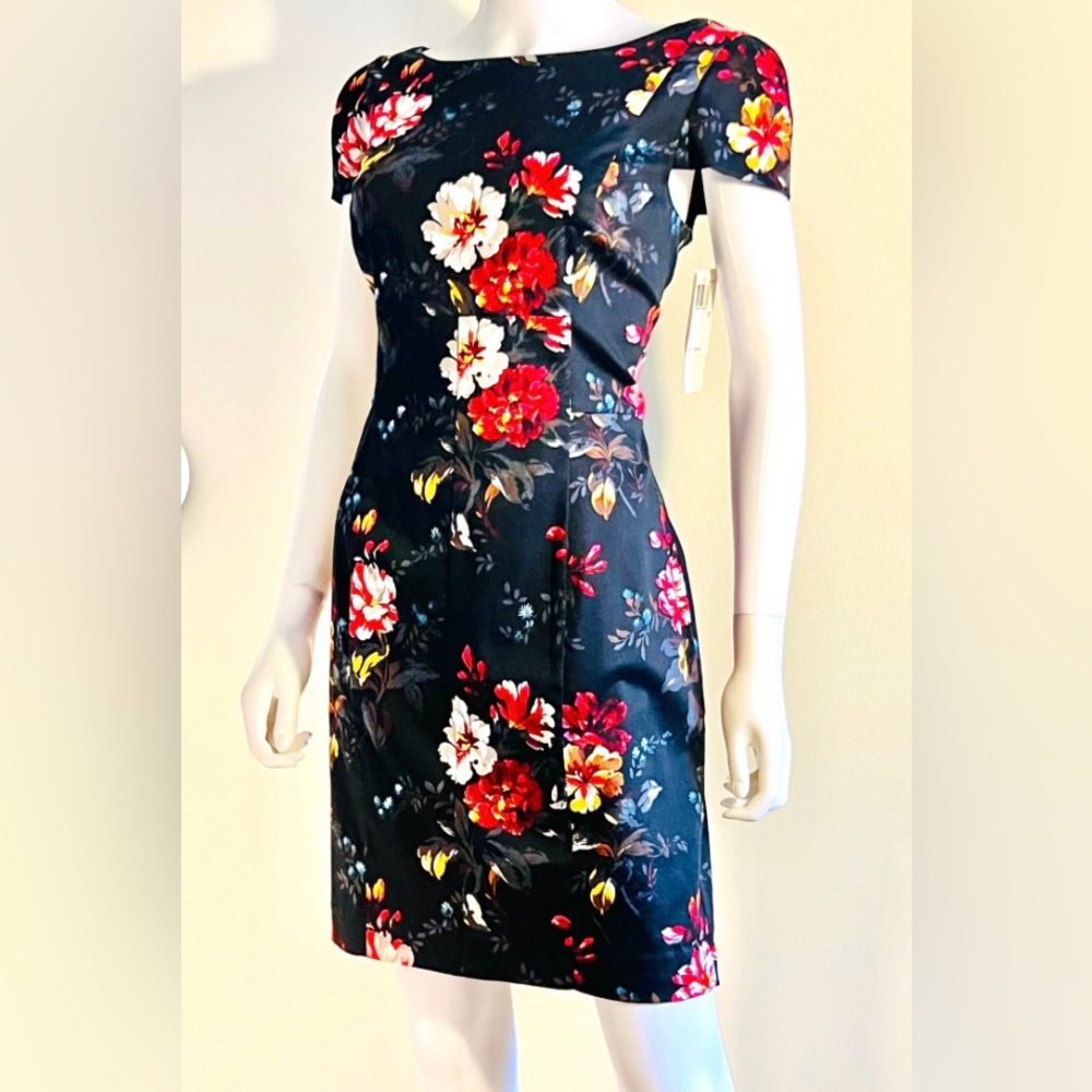 FRENCH CONNECTION  - Floral Cap Sleeves Dress With Boat Neckline Size 6